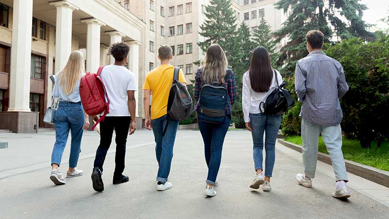 https://staging-luminafoundation-staging.kinsta.cloud/wp-content/uploads/2022/04/students-walking-on-campus.jpg